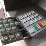 Dispositif de capture de code PIN ATM