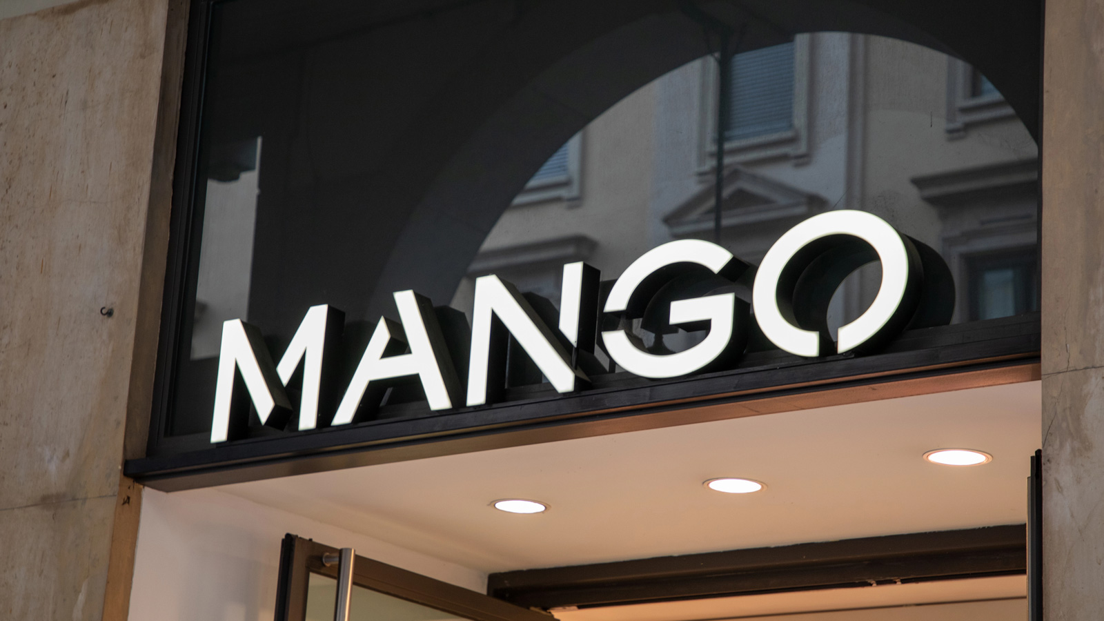 mango-store-header